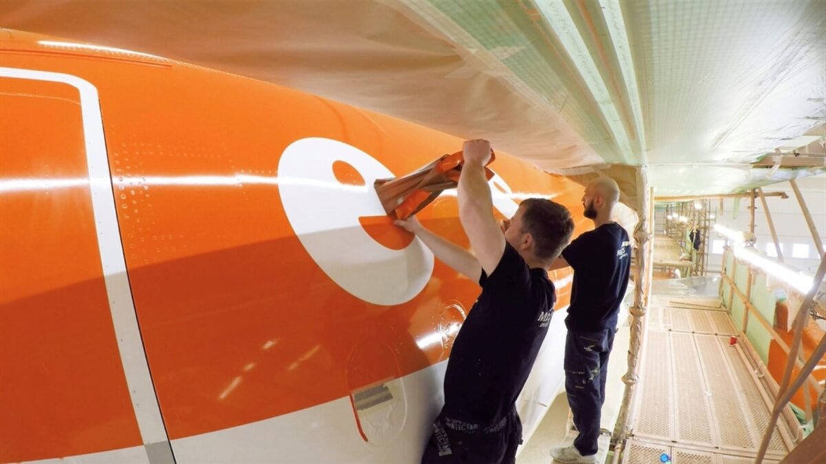 easyJet April May 2022 Maastricht 2 hd ready 1