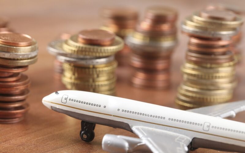 Pilots,Strike,Collective,Agreement,Airplane,With,Money