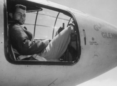 photograph_of_captain_charles_e._yeager.jpg